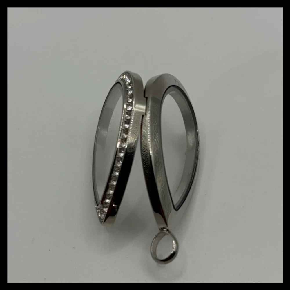 Origami Owl Teardrop Locket Womens Silver Rhinestone Floating Charm Jewelry